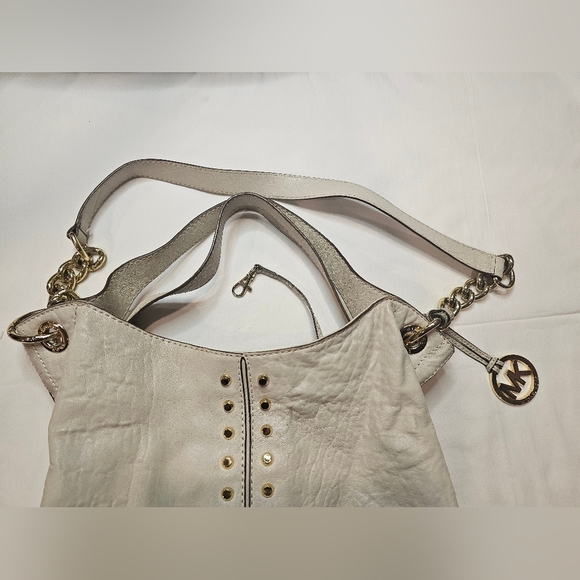 Michael Kors Cream Leather Tote Bag - Picture 7 of 10